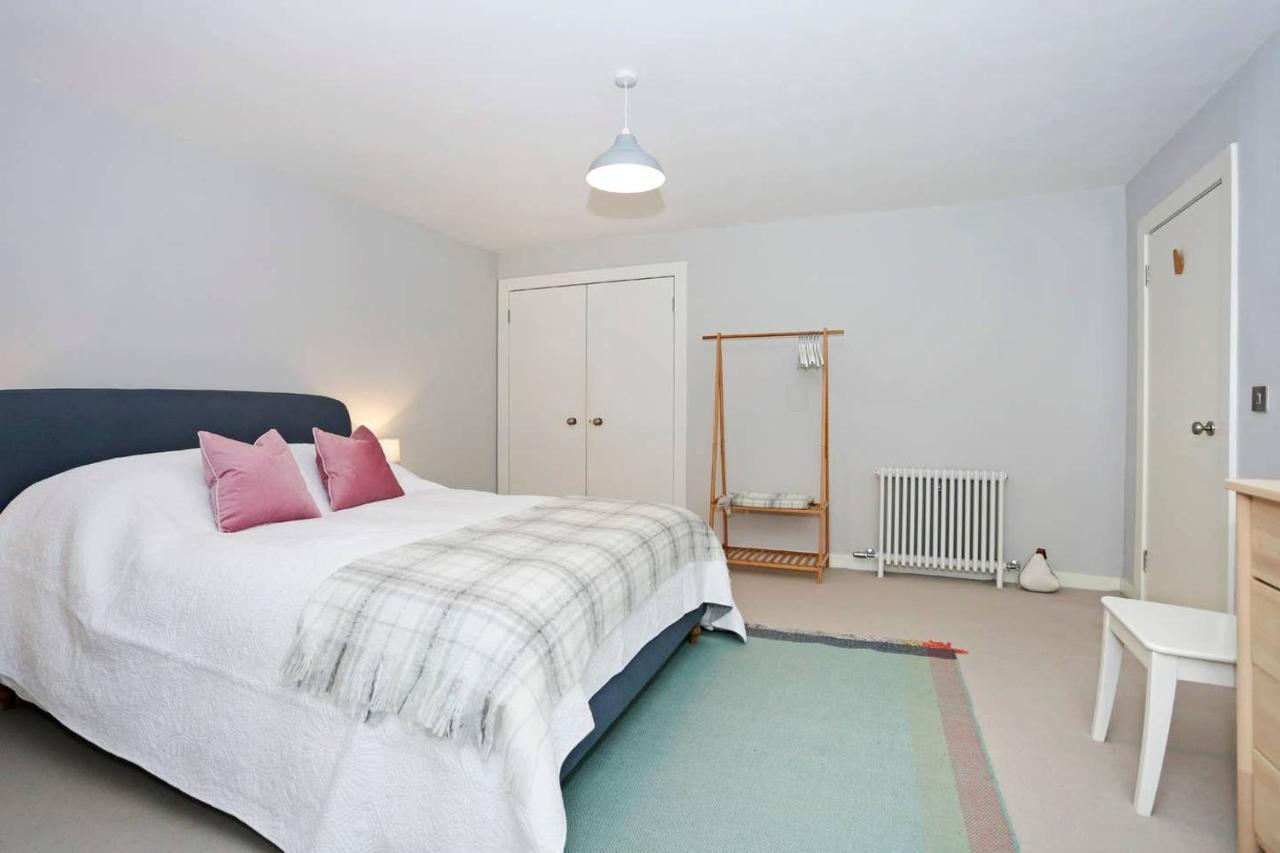 Joivy Vibrant Home Near Calton Hill Edimburgo Exterior foto